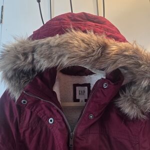 GAP Woman  Maroon Hooded Winter Coat with Faux Fur Trim